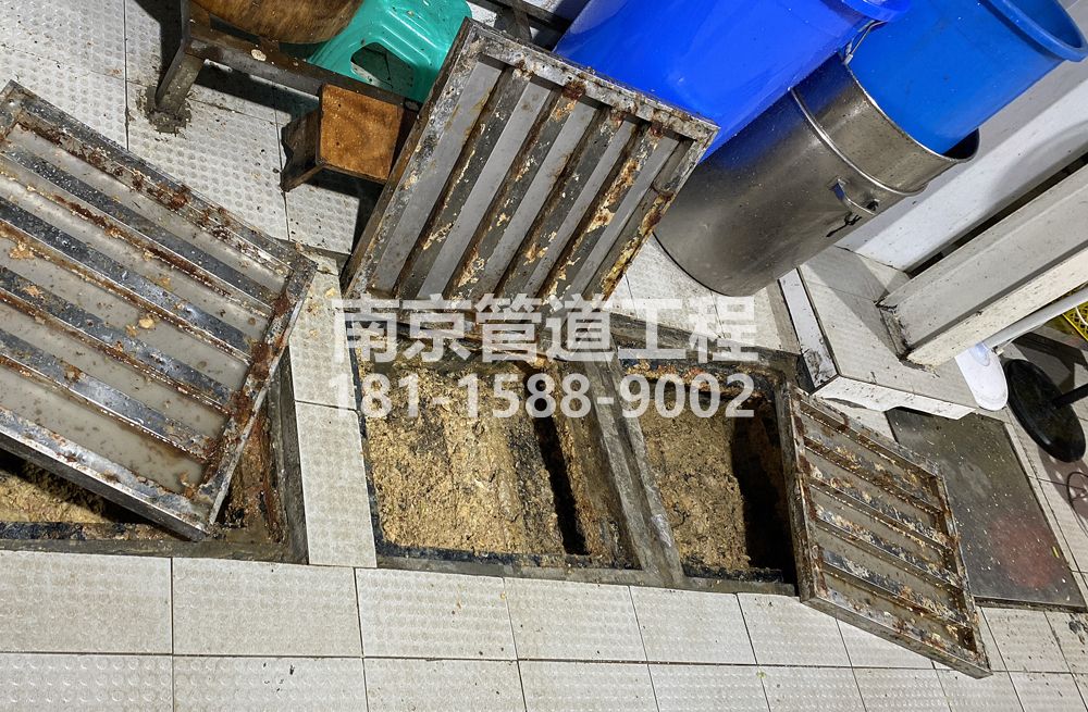 278溧水区城管中队食堂隔油池清理